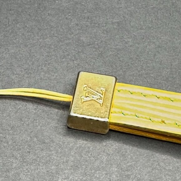 Louis Vuitton Yellow Epi Long Bifold Wallet w/Charm & Box & Dust Bag - EUC - Picture 8 of 9